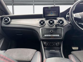 Mercedes-Benz CLA 2.1 CLA200d AMG Line Coupe 4dr Diesel 7G-DCT Euro 6 (s/s) (136 p