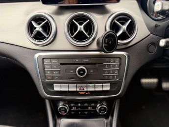 Mercedes-Benz CLA 2.1 CLA200d AMG Line Coupe 4dr Diesel 7G-DCT Euro 6 (s/s) (136 p