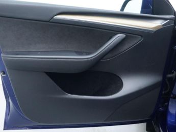 TESLA MODEL Y (Dual Motor) Long Range SUV 5dr Electric Auto 4WDE (384 bhp)