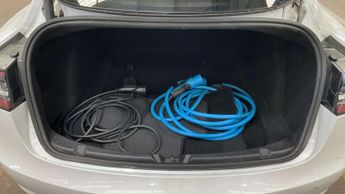 TESLA MODEL 3 Model 3 Standard Range + 4dr