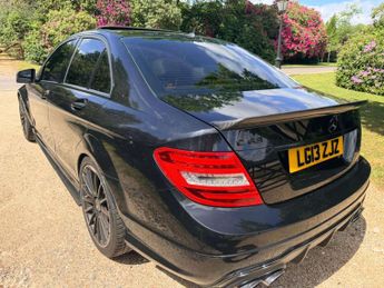 MERCEDES-BENZ C-CLASS 6.2 C63 AMG Auto 4dr