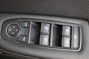 Renault Clio 1.6 E-TECH RS Line Hatchback 5dr Petrol Hybrid Auto Euro 6 (s/s)