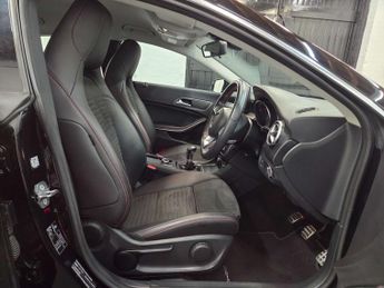 Mercedes-Benz CLA 1.6 CLA 200 AMG Line Edition 5dr
