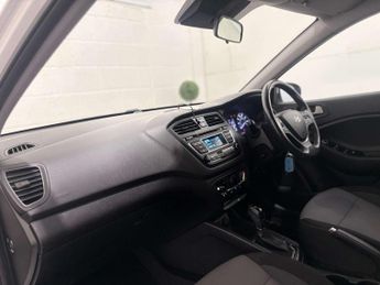 Hyundai i20 1.4 SE Hatchback 5dr Petrol Auto Euro 6 (100 ps)