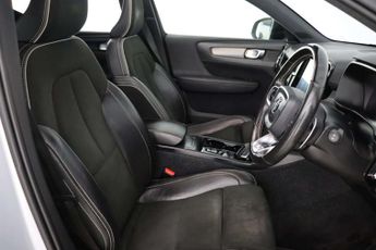 Volvo XC40 2.0 D4 R-Design Pro SUV 5dr Diesel Auto AWD Euro 6 (s/s) (190 ps