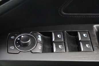 Ford Focus 1.0T EcoBoost MHEV ST-Line X Edition Hatchback 5dr Petrol Manual