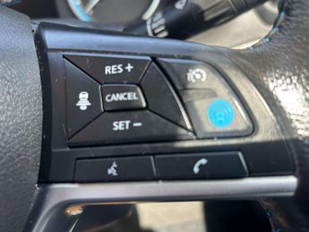 Nissan Leaf 40kWh Tekna Auto 5dr