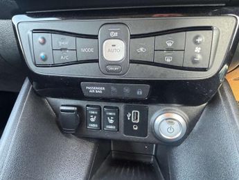 Nissan Leaf 40kWh Tekna Auto 5dr