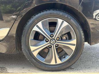 Nissan Leaf 40kWh Tekna Auto 5dr