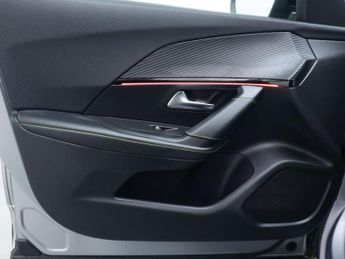 PEUGEOT E-2008 50kWh GT SUV 5dr Electric Auto (7kW Charger) (136 ps)
