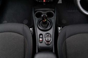 MINI COUNTRYMAN 1.5 Cooper Classic SUV 5dr Petrol Steptronic Euro 6 (s/s) (136 p