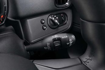 MINI COUNTRYMAN 1.5 Cooper Classic SUV 5dr Petrol Steptronic Euro 6 (s/s) (136 p