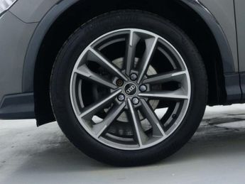 AUDI Q3 1.5 TFSI CoD 35 Black Edition SUV 5dr Petrol S Tronic Euro 6 (s/