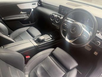 MERCEDES-BENZ CLA 1.3 CLA 200 AMG Line Auto 4dr