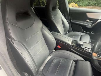 MERCEDES-BENZ CLA 1.3 CLA 200 AMG Line Auto 4dr