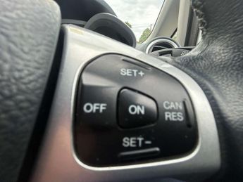 Ford FIESTA 1.6 Fiesta Titanium 90 TDCi 5dr