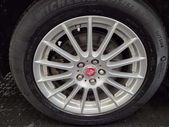 JAGUAR XF 2.0 XF Prestige i Auto 4dr