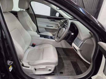 JAGUAR XF 2.0 XF Prestige i Auto 4dr