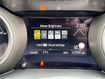 TOYOTA YARIS 1.5 Yaris Design HEV CVT 5dr