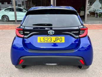 TOYOTA YARIS 1.5 Yaris Design HEV CVT 5dr