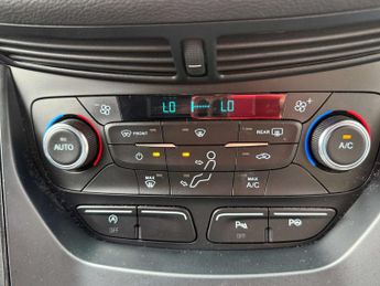 FORD KUGA 2.0 Kuga ST-Line TDCi 4x4 Auto 4WD 5dr