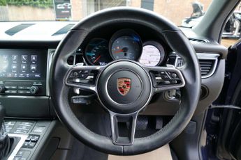 Porsche MACAN 3.0 Macan S D Semi-Auto 4WD 5dr
