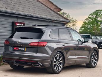 Volkswagen TOUAREG 3.0 Touareg V6 Black Edition TDI Auto 4WD 5dr