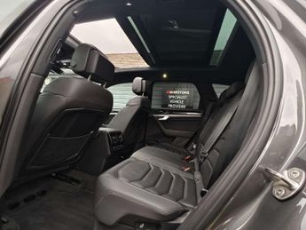 Volkswagen TOUAREG 3.0 Touareg V6 Black Edition TDI Auto 4WD 5dr