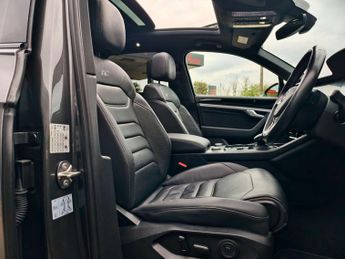 Volkswagen TOUAREG 3.0 Touareg V6 Black Edition TDI Auto 4WD 5dr