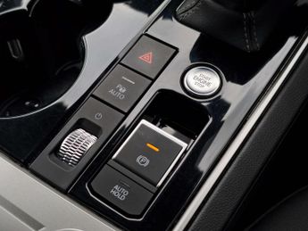 Volkswagen TOUAREG 3.0 Touareg V6 Black Edition TDI Auto 4WD 5dr