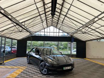 TESLA MODEL 3 Model 3 Long Range AWD 4WD 4dr