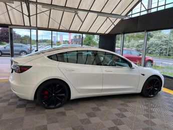 TESLA MODEL 3 Model 3 Performance AWD 4WD 4dr