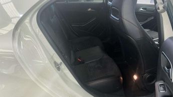 MERCEDES-BENZ A-CLASS 2.1 A 200 D AMG Line Auto 5dr