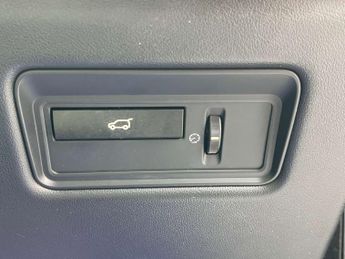 Land Rover RANGE ROVER SPORT 3.0 Range Rover Sport Autobiography Dynamic SDV6 Auto 4WD 5dr