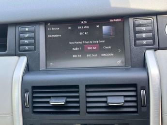 Land Rover DISCOVERY SPORT 2.2 Discovery Sport SE Tech SD4 Auto 4WD 5dr