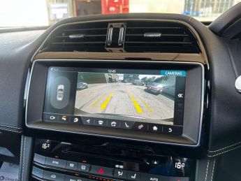 Jaguar F-PACE 3.0 F-PACE V6 S AWD D Auto 4WD 5dr