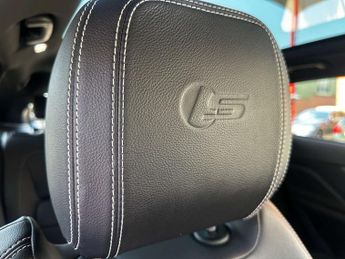 Jaguar F-PACE 3.0 F-PACE V6 S AWD D Auto 4WD 5dr