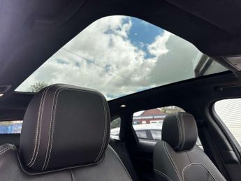 Jaguar F-PACE 2.0 F-PACE Chequered Flag AWD D Auto 4WD 5dr