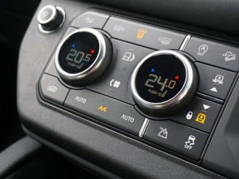 Land Rover DEFENDER 3.0 D300 MHEV X-Dynamic HSE SUV Diesel Auto 4WD Euro 6 (s/s) 5dr