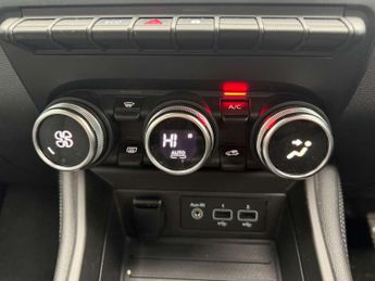 RENAULT ZOE Zoe i Iconic Rapid Charge ZE50 5dr