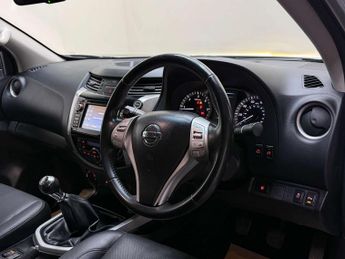 Nissan NP300 NAVARA 2.3 NP300 Navara Tekna dCi 4WD
