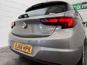 Vauxhall Astra 1.4i Turbo Design Hatchback 5dr Petrol Auto Euro 6 (s/s) (150 ps
