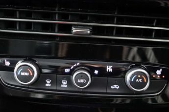 Vauxhall Mokka 1.2 Turbo Elite Premium SUV 5dr Petrol Auto Euro 6 (s/s) (130 ps