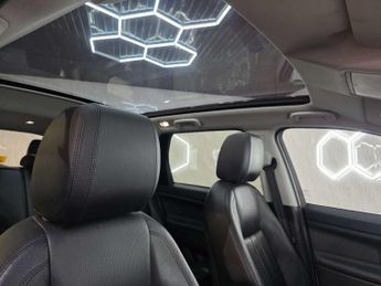 Land Rover Discovery Sport SD4 HSE BLACK