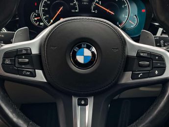 BMW 5 SERIES 3.0 530d xDrive M Sport Auto 4WD 5dr