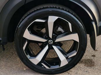 Nissan JUKE 1.0 Juke Tekna DiG-T Semi-Auto 5dr