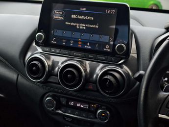 Nissan JUKE 1.0 Juke Tekna DiG-T Semi-Auto 5dr