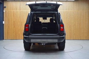 Toyota LAND CRUISER 2.8 Land Cruiser Commercial Auto 4WD 5dr