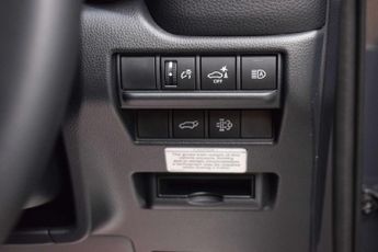 Toyota LAND CRUISER 2.8 Land Cruiser Commercial Auto 4WD 5dr