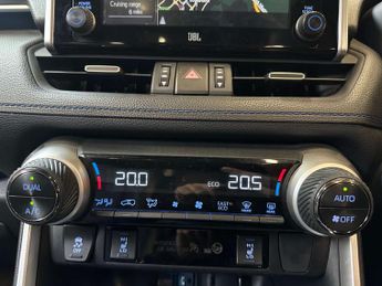 TOYOTA RAV4 2.5 RAV4 Dynamic HEV CVT 4WD 5dr